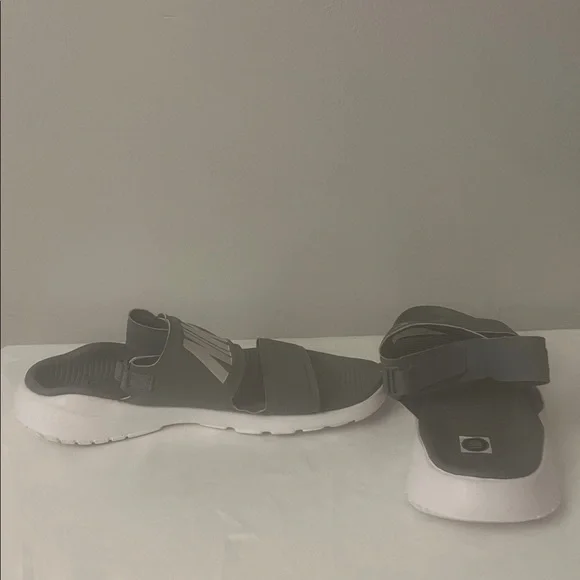 Nike Gray Sandals - Picture 8 of 11